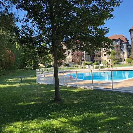 Appartement La Parenthese 6 Pers Avec Piscine Deauville